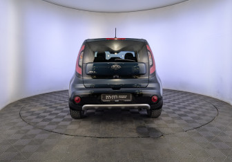 Подержанный автомобиль Kia Soul 2017 года (6 фото)