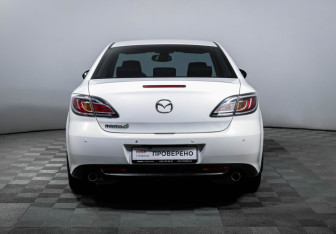 Подержанный автомобиль Mazda 6 Sedan 2011 года (6 фото)