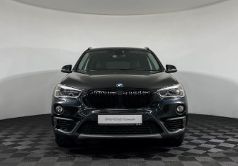 Подержанный автомобиль BMW X1 2017 года (3 фото)