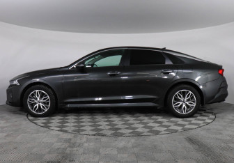 Подержанный автомобиль Kia K5 2021 года (8 фото)
