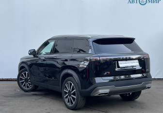 Подержанный автомобиль Jaecoo J7 2023 года (7 фото)