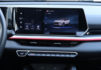 Подержанный автомобиль Geely Coolray 2024 года (16 фото)