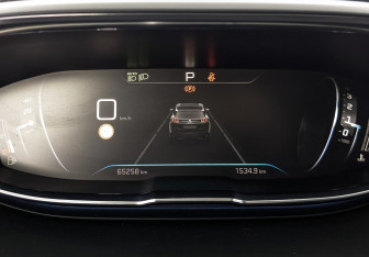 Подержанный автомобиль Peugeot 3008 2021 года (16 фото)