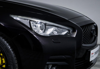 Подержанный автомобиль Infiniti Q50 2017 года (16 фото)