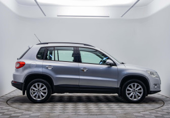 Подержанный автомобиль Volkswagen Tiguan 2011 года (4 фото)