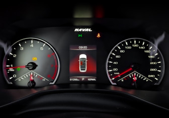 Подержанный автомобиль Haval Jolion 2023 года (13 фото)