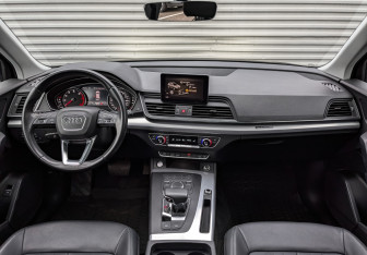 Подержанный автомобиль Audi Q5 2019 года (14 фото)