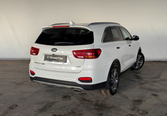 Подержанный автомобиль Kia Sorento 2018 года (4 фото)