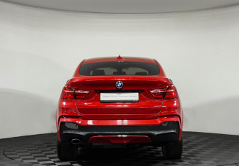 Подержанный автомобиль BMW X4 2018 года (4 фото)
