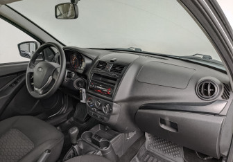 Подержанный автомобиль LADA (ВАЗ) Granta Sedan 2023 года (13 фото)
