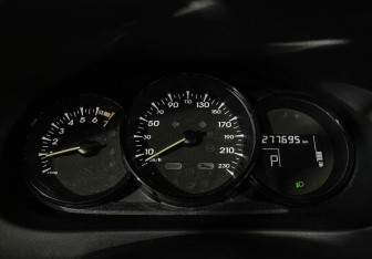 Подержанный автомобиль Renault Fluence 2012 года (11 фото)