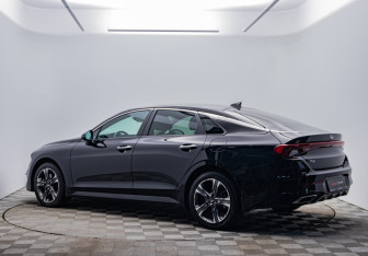 Подержанный автомобиль Kia K5 2020 года (7 фото)