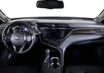Подержанный автомобиль Toyota Camry Sedan 2020 года (13 фото)
