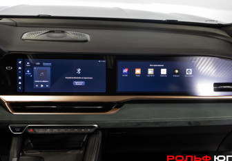 Подержанный автомобиль Geely Monjaro 2023 года (12 фото)