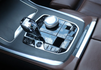 Подержанный автомобиль BMW X7 2020 года (15 фото)