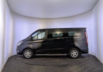 Подержанный автомобиль Ford Tourneo Connect Compactvan 2021 года (8 фото)
