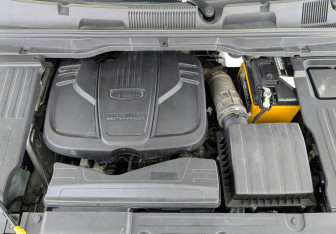 Подержанный автомобиль Geely Coolray 2022 года (9 фото)