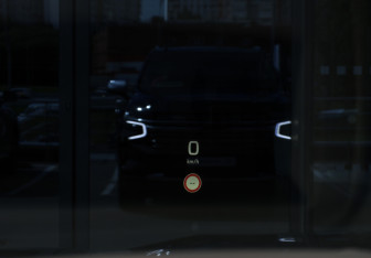 Подержанный автомобиль Chevrolet Tahoe 2022 года (33 фото)