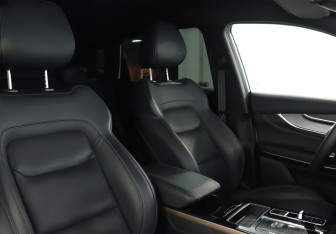 Подержанный автомобиль Exeed LX 2024 года (16 фото)