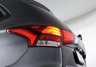 Подержанный автомобиль Mitsubishi Outlander 2019 года (22 фото)