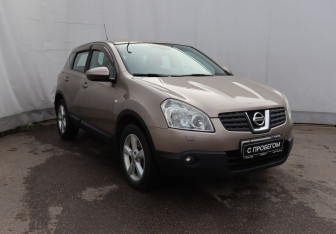 Подержанный автомобиль Nissan Qashqai 2008 года (3 фото)