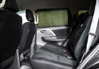 Подержанный автомобиль Mitsubishi Pajero Sport 2021 года (12 фото)