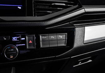 Подержанный автомобиль Volkswagen Multivan 2020 года (20 фото)