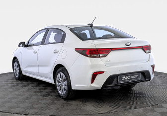 Подержанный автомобиль Kia Rio Sedan 2020 года (7 фото)