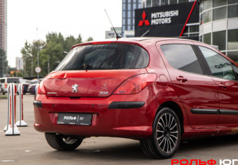 Подержанный автомобиль Peugeot 308 Hatchback 2008 года (14 фото)