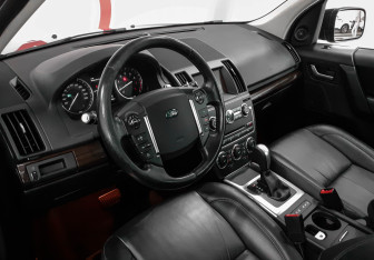 Подержанный автомобиль Land Rover Freelander 2014 года (7 фото)