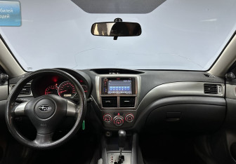 Подержанный автомобиль Subaru Impreza Hatchback 2008 года (10 фото)
