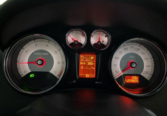 Подержанный автомобиль Peugeot 308 Hatchback 2008 года (13 фото)