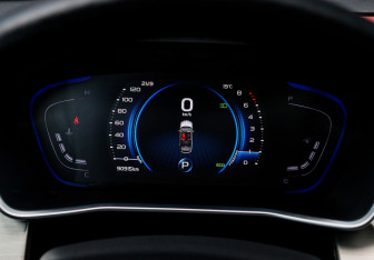 Подержанный автомобиль Geely Coolray 2023 года (26 фото)