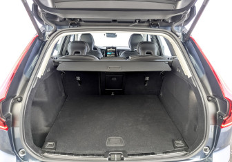 Новый Volvo XC60 2025 (8 фото)