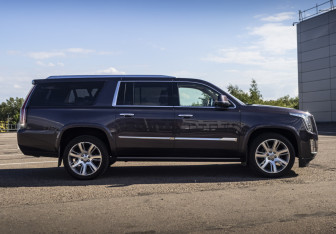 Подержанный автомобиль Cadillac Escalade Suv 2016 года (4 фото)