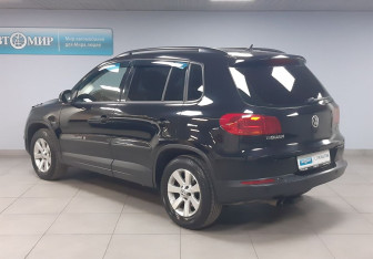 Подержанный автомобиль Volkswagen Tiguan 2013 года (7 фото)