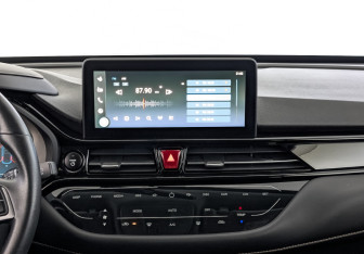 Подержанный автомобиль Москвич 3е 2023 года (17 фото)