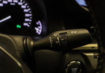 Подержанный автомобиль Lexus ES 2013 года (16 фото)