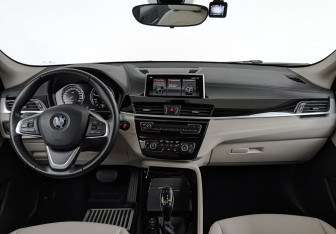 Подержанный автомобиль BMW X2 2020 года (14 фото)
