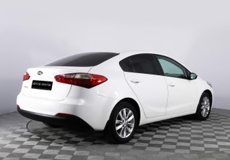 Подержанный автомобиль Kia Cerato Sedan 2014 года (3 фото)