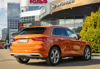 Подержанный автомобиль Audi Q3 2019 года (4 фото)