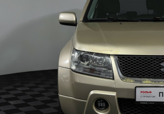 Подержанный автомобиль Suzuki Grand Vitara 2006 года (13 фото)