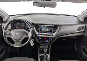 Подержанный автомобиль Hyundai Solaris Sedan 2018 года (14 фото)