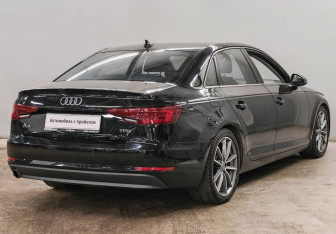 Подержанный автомобиль Audi A4 Sedan 2017 года (5 фото)