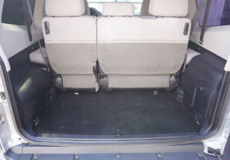 Подержанный автомобиль Mitsubishi Pajero 2009 года (9 фото)