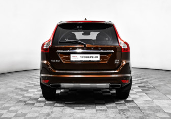 Подержанный автомобиль Volvo XC60 2015 года (6 фото)