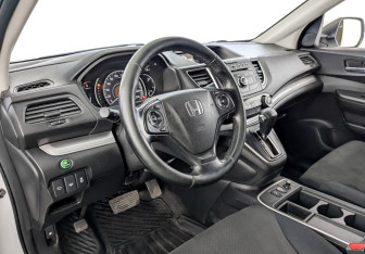 Подержанный автомобиль Honda CR-V 2015 года (16 фото)