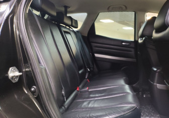 Подержанный автомобиль Mazda CX-7 2010 года (13 фото)