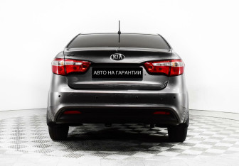Подержанный автомобиль Kia Rio Sedan 2014 года (6 фото)