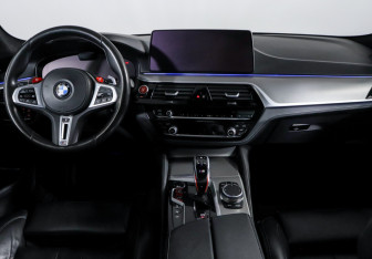 Подержанный автомобиль BMW M5 Sedan 2020 года (12 фото)